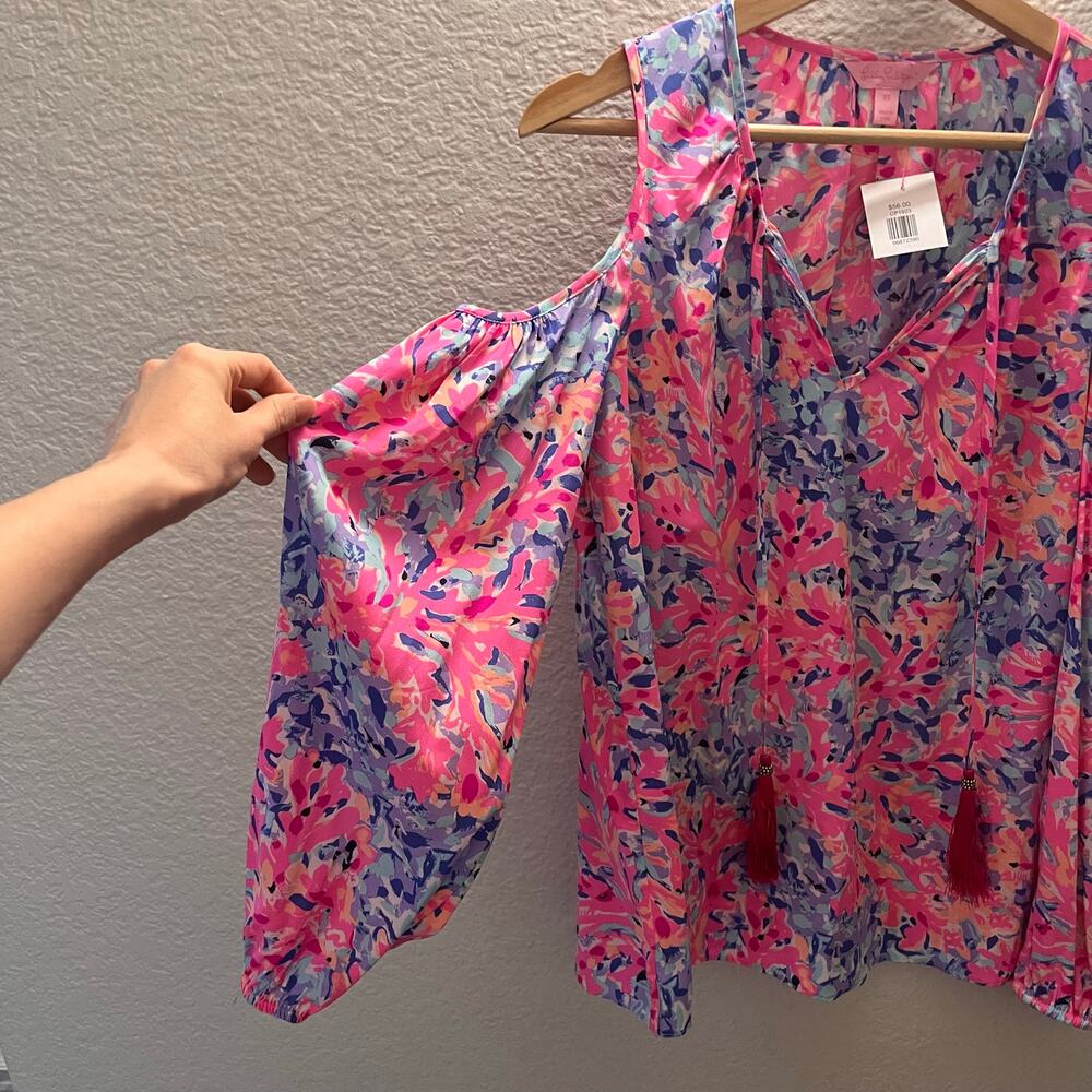 Lilly Pulitzer Finch Cold Shoulder Silk Top Blouse Coco Coral Crab Floral XS - Picture 7 of 9
